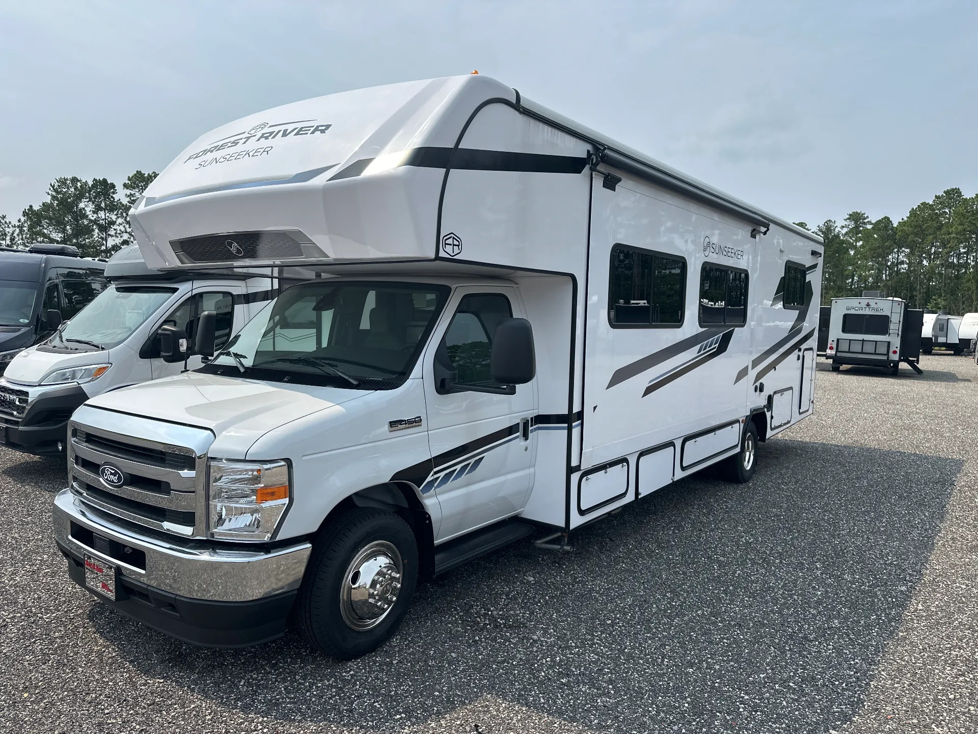 2026 Forest River FOREST RIVER SUNSEEKER 2850 SLEF in castle hayne NC