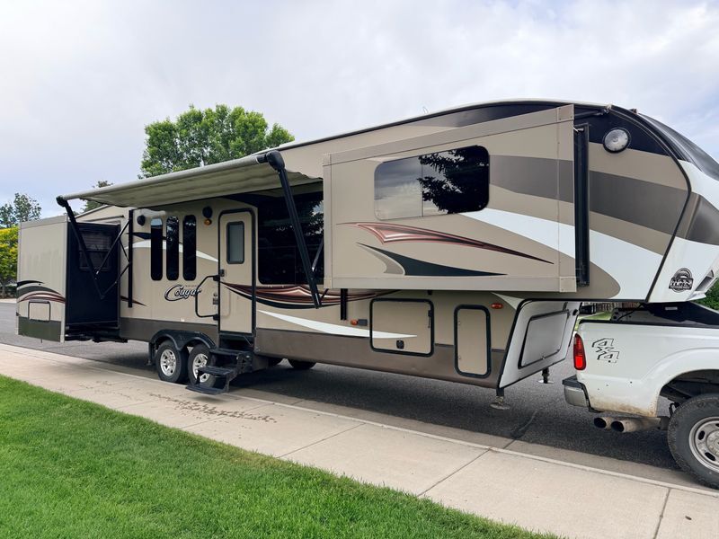 2014 Keystone Cougar FLS337 RV