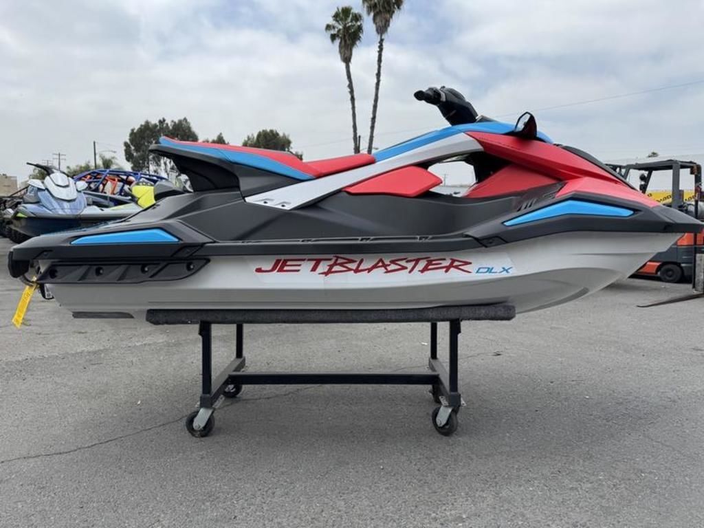2025 Yamaha Waverunners Jetblaster DLX 3-Up DLX 3-UP in La Habra, CA