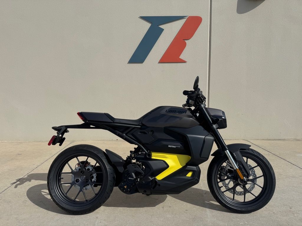 2025 Can-Am Pulse Carbon Black BASE in Malabar, FL