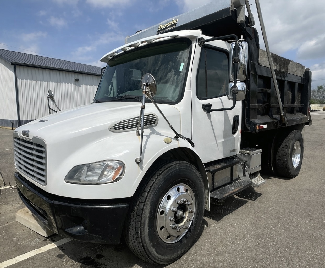 2007 FREIGHTLINER M2 106 in Prairieville, OH