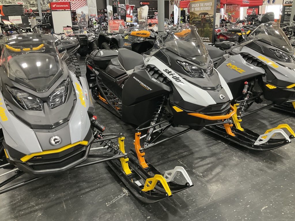 2026 Ski-Doo Backcountry Adrenaline® 850 E-TEC PowderMax 2.0_Gre in johnstown PA