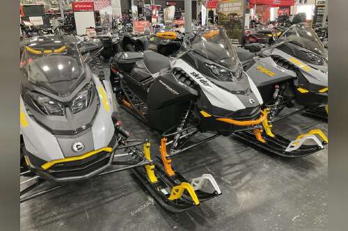 2026 Ski-Doo Backcountry Adrenaline® 850 E-TEC PowderMax 2.0_Gre in johnstown PA