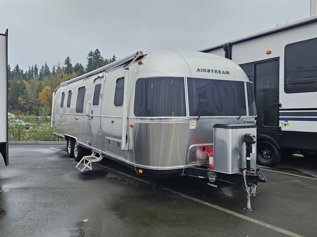 2022 Airstream Classic 33FB in sumner WA