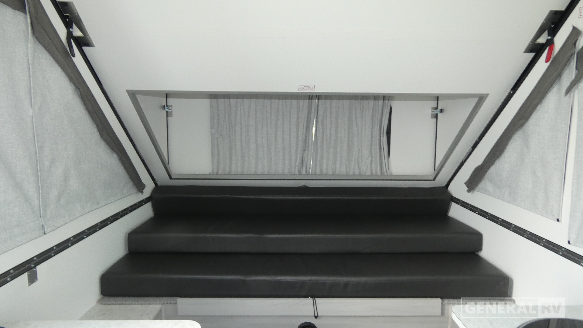2027 Aliner Classic Rear Sofa in birch run MI