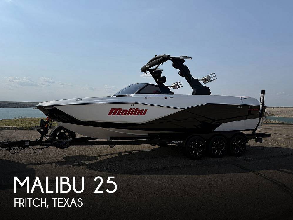 2023 Malibu Wakesetter 25 LSV Ski and Wakeboard Boat boat