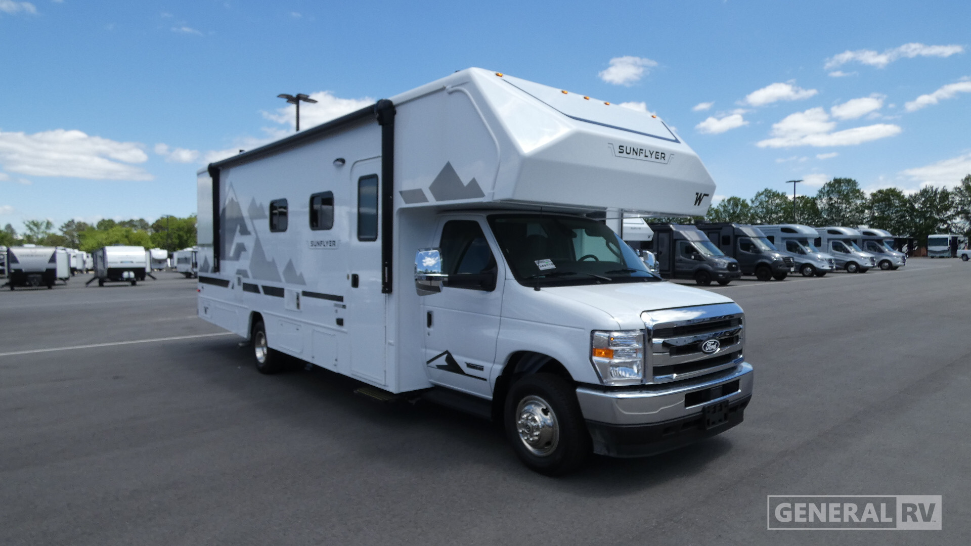 2027 Winnebago SUNFLYER 28MB in salisbury NC