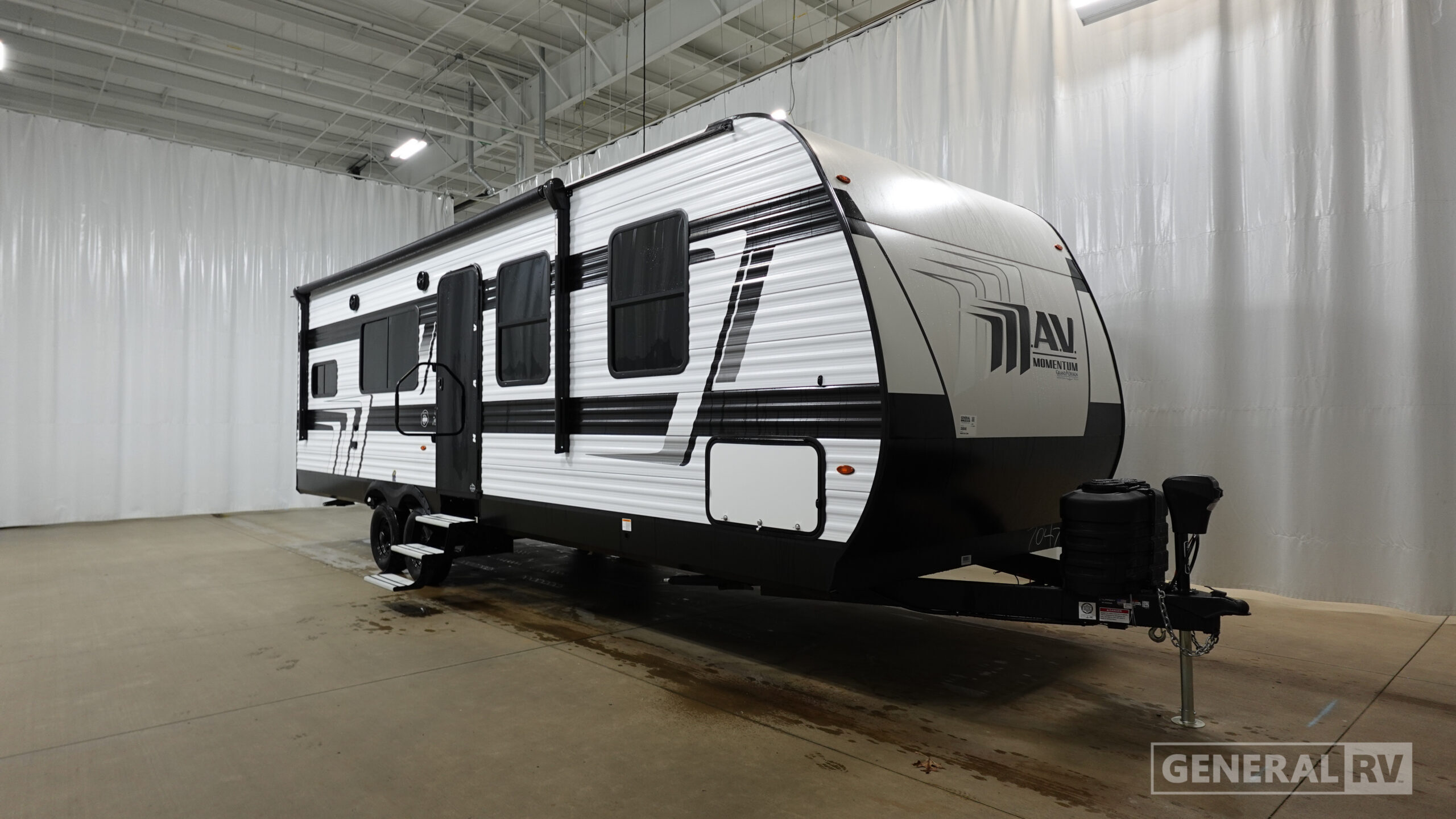 2026 Grand Design MOMENTUM MAV 27MAV Travel Trailer Toy Hauler RV