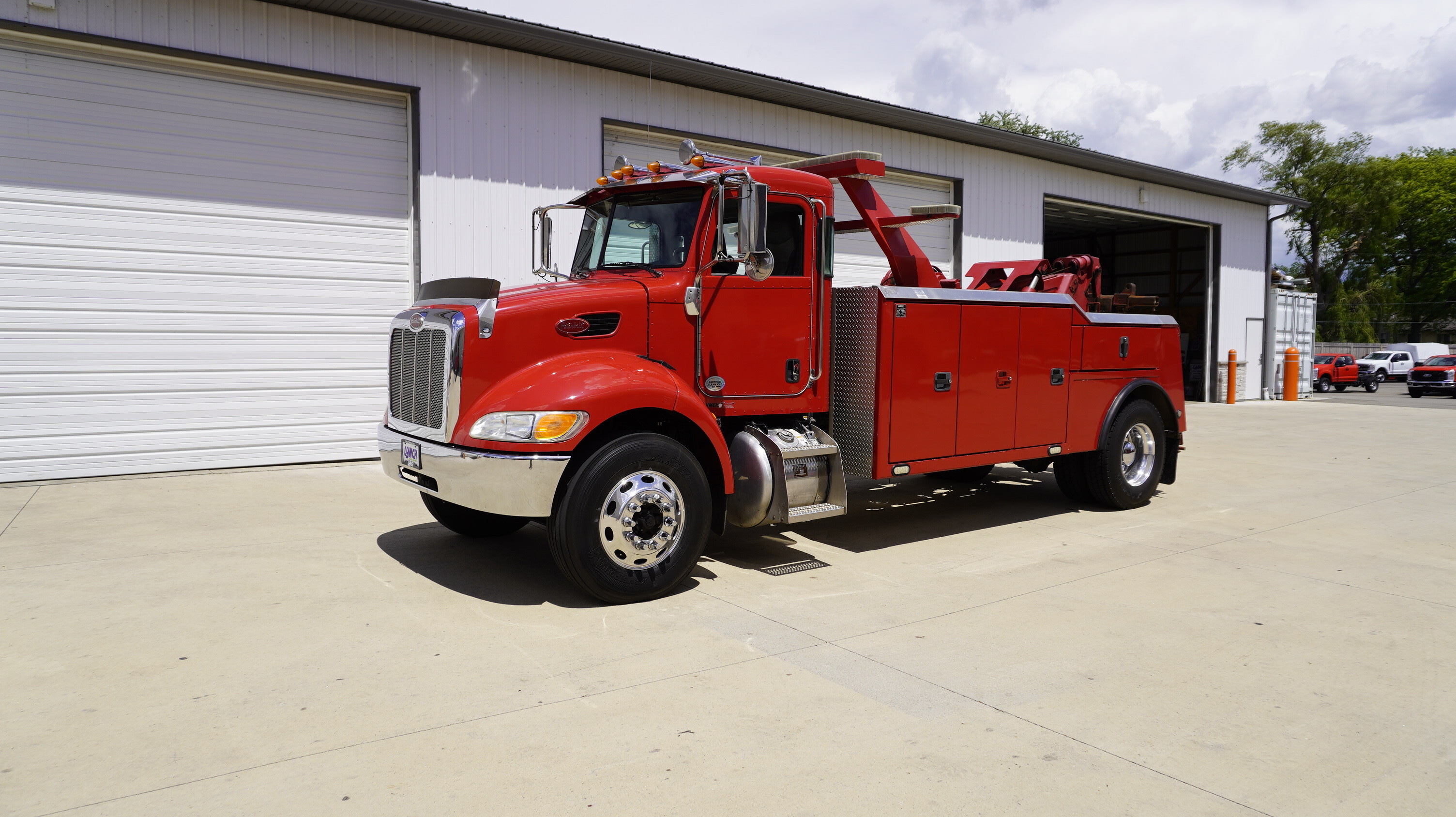 2011 Peterbilt 337 CENTURY 4024 20-TON WRECKER in Waterford, WI
