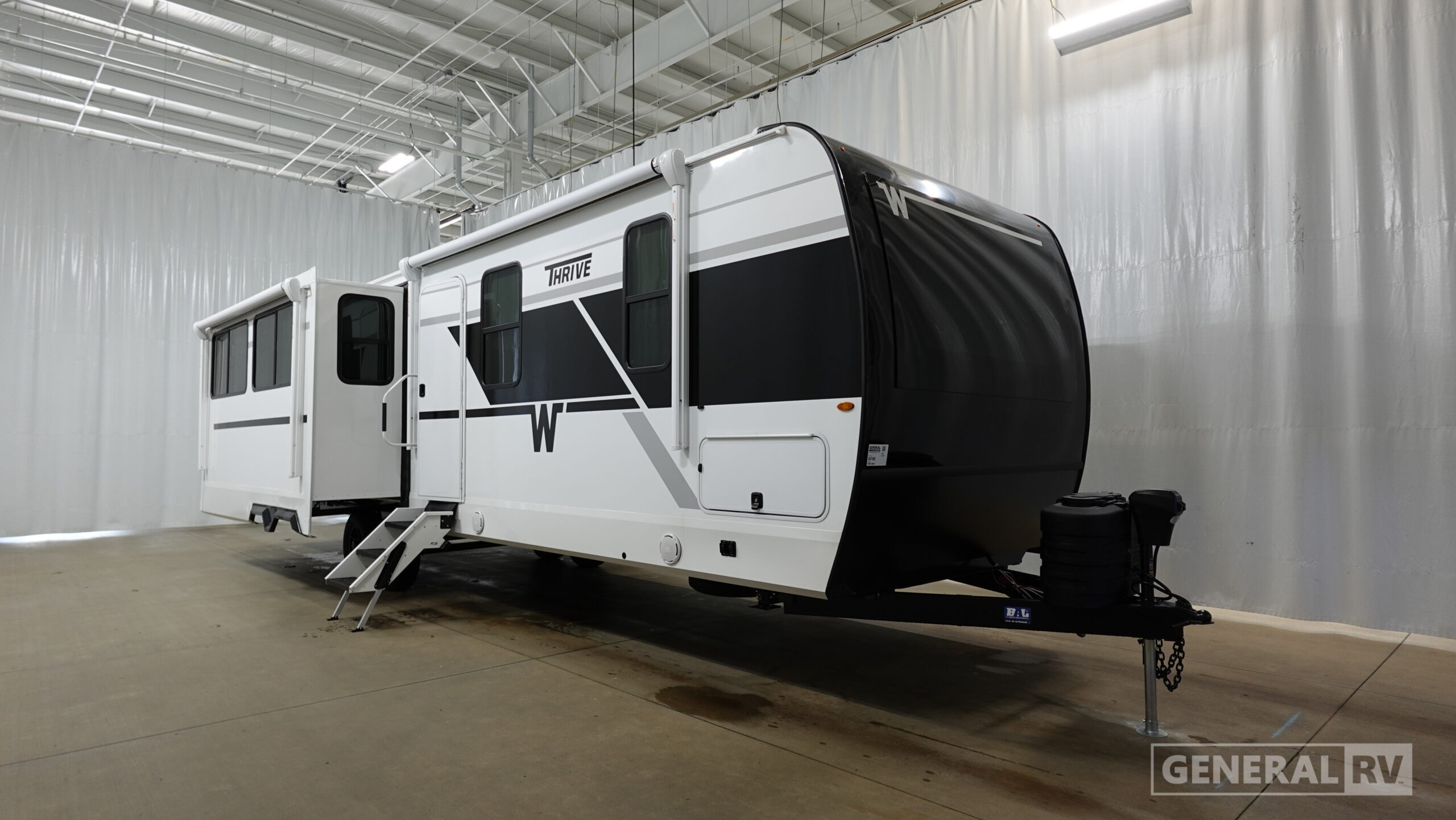 2026 Winnebago THRIVE 29RLO in brownstown MI
