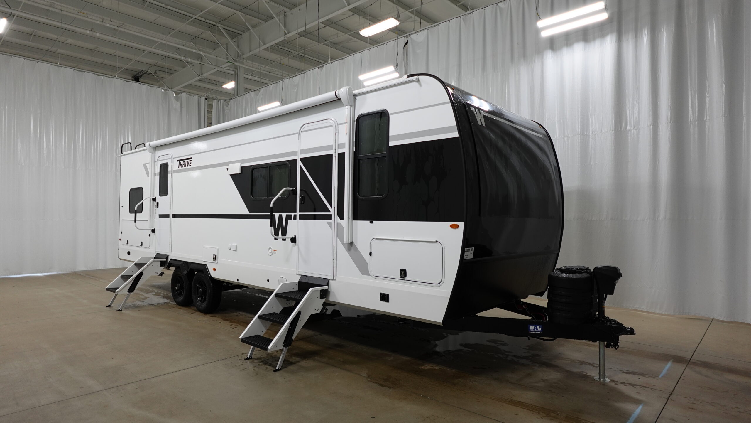 2026 Winnebago THRIVE 28BHS RV