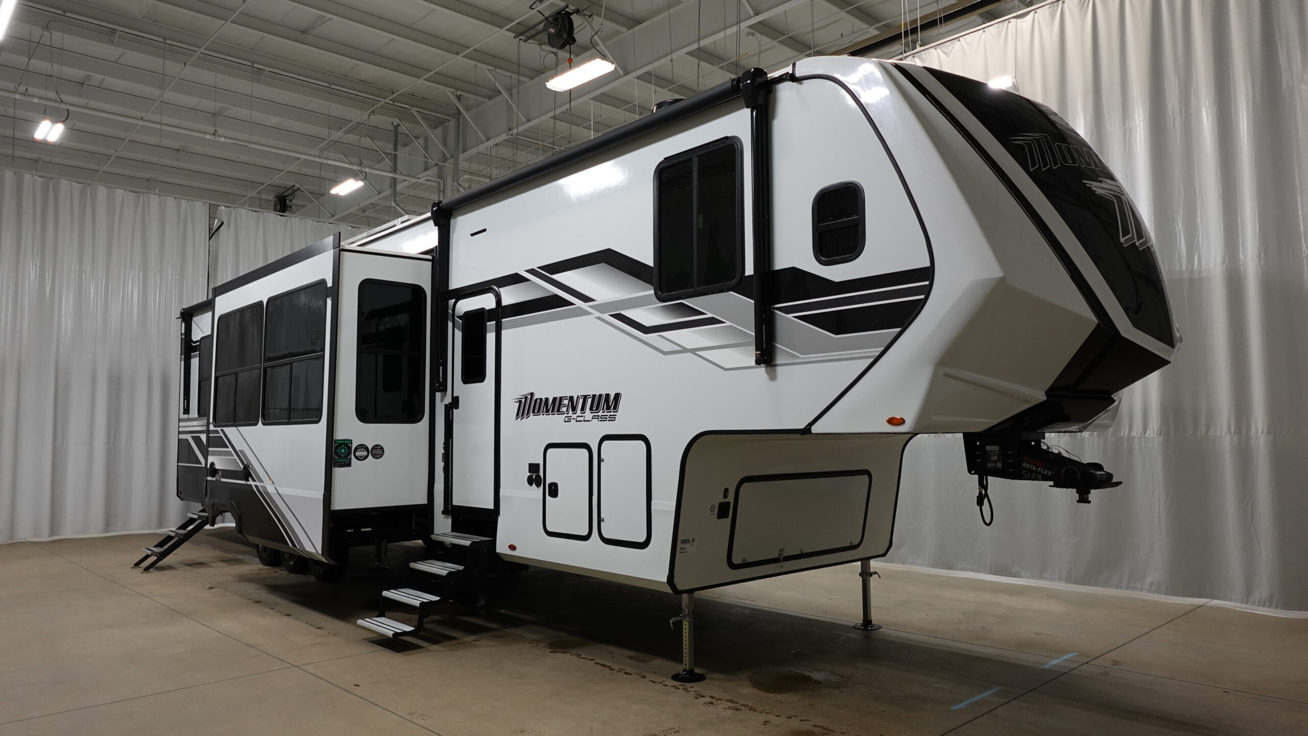 2026 Grand Design MOMENTUM 394G in wixom MI