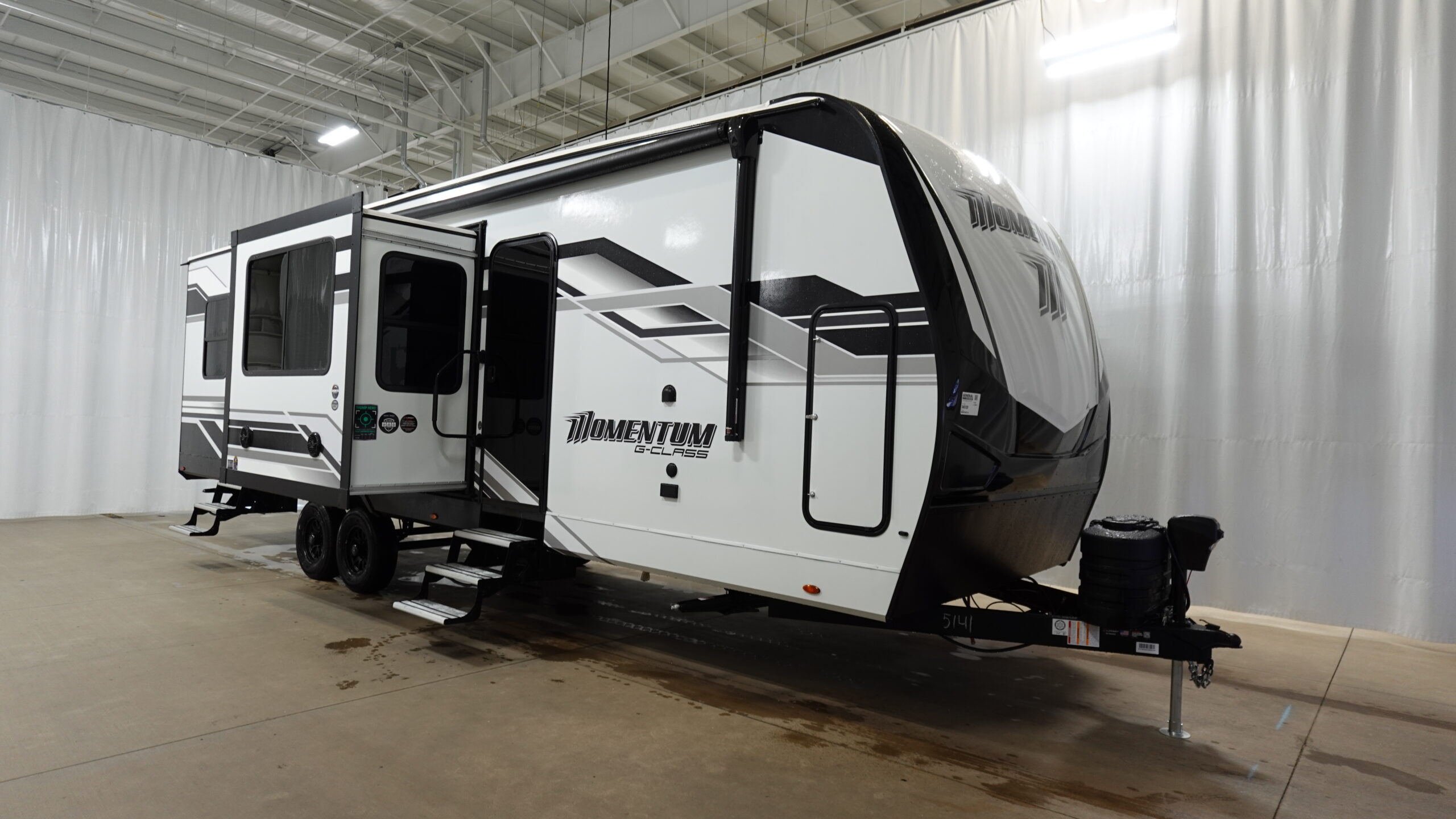 2026 Grand Design MOMENTUM 31G Travel Trailer Toy Hauler RV