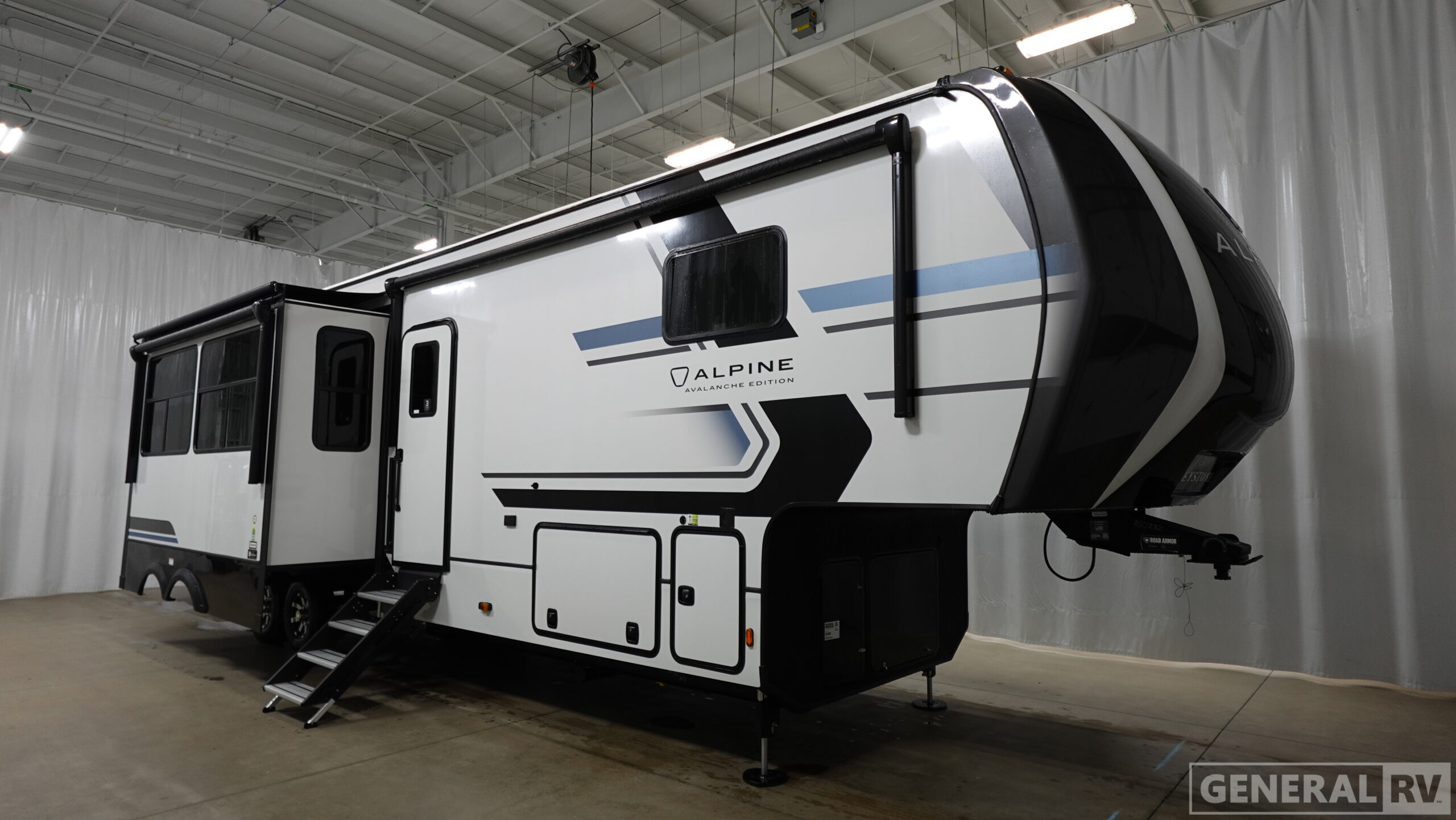 2026 Keystone Rv AVALANCHE 390DS in fort pierce FL