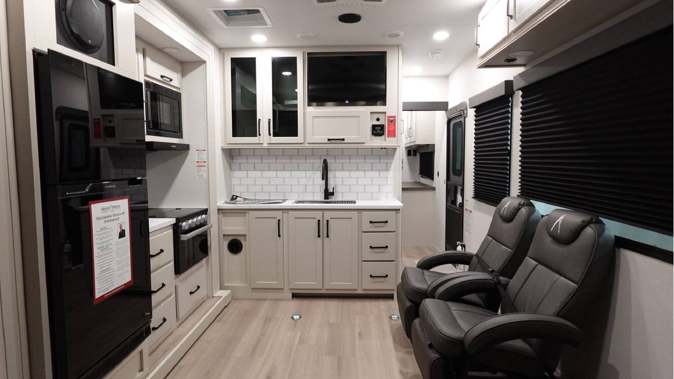 A photo of this 2026 Grand Design MOMENTUM 25G