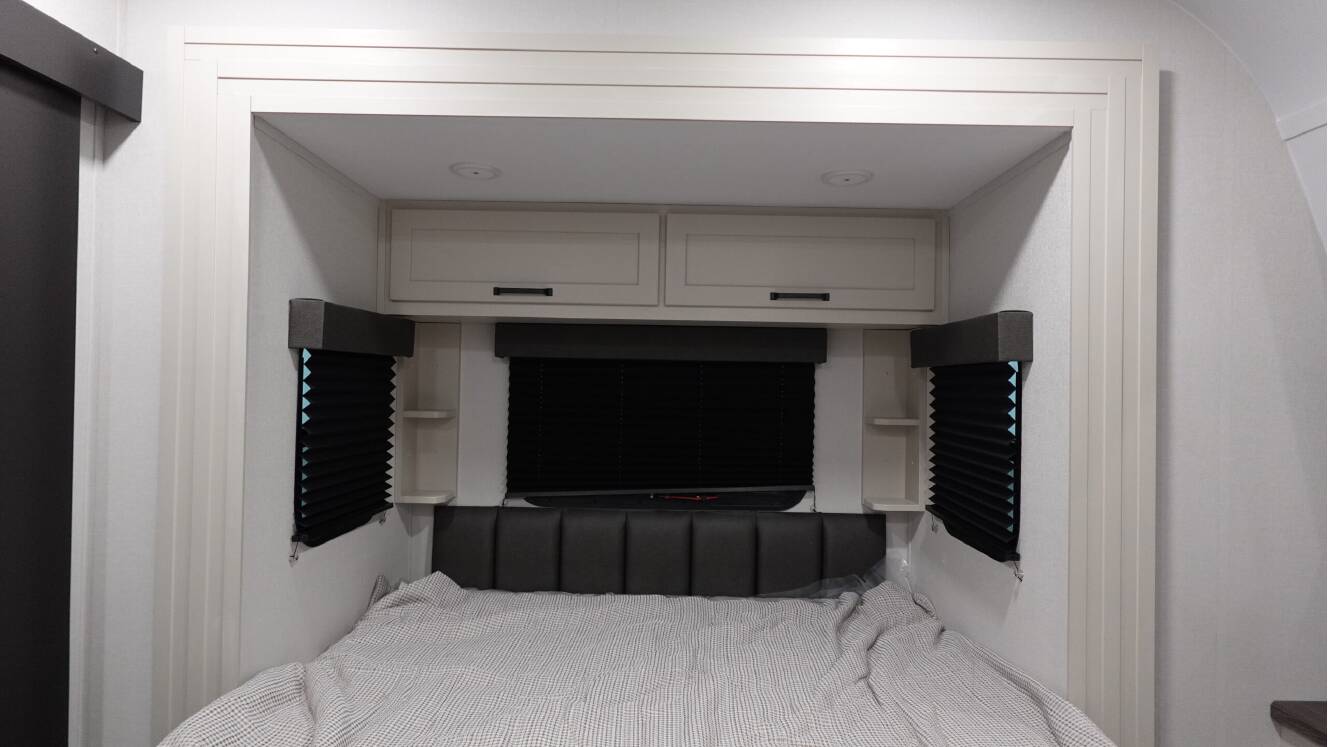 A photo of this 2026 Grand Design MOMENTUM 25G