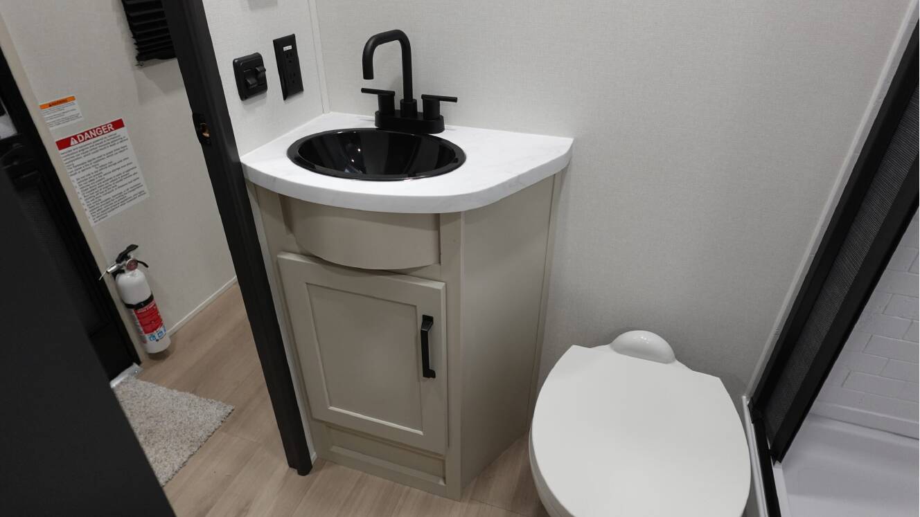 A photo of this 2026 Grand Design MOMENTUM 25G