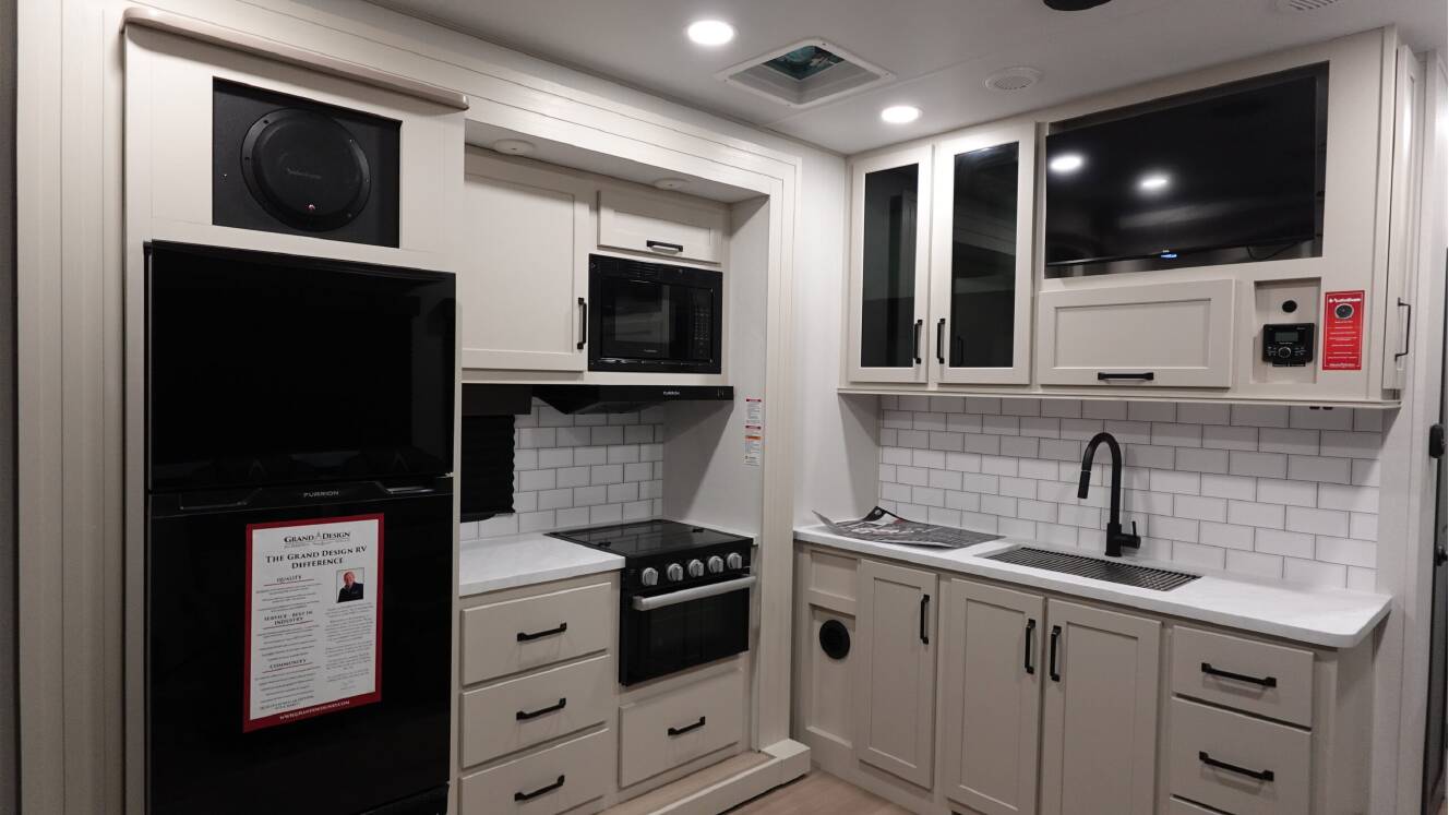 A photo of this 2026 Grand Design MOMENTUM 25G