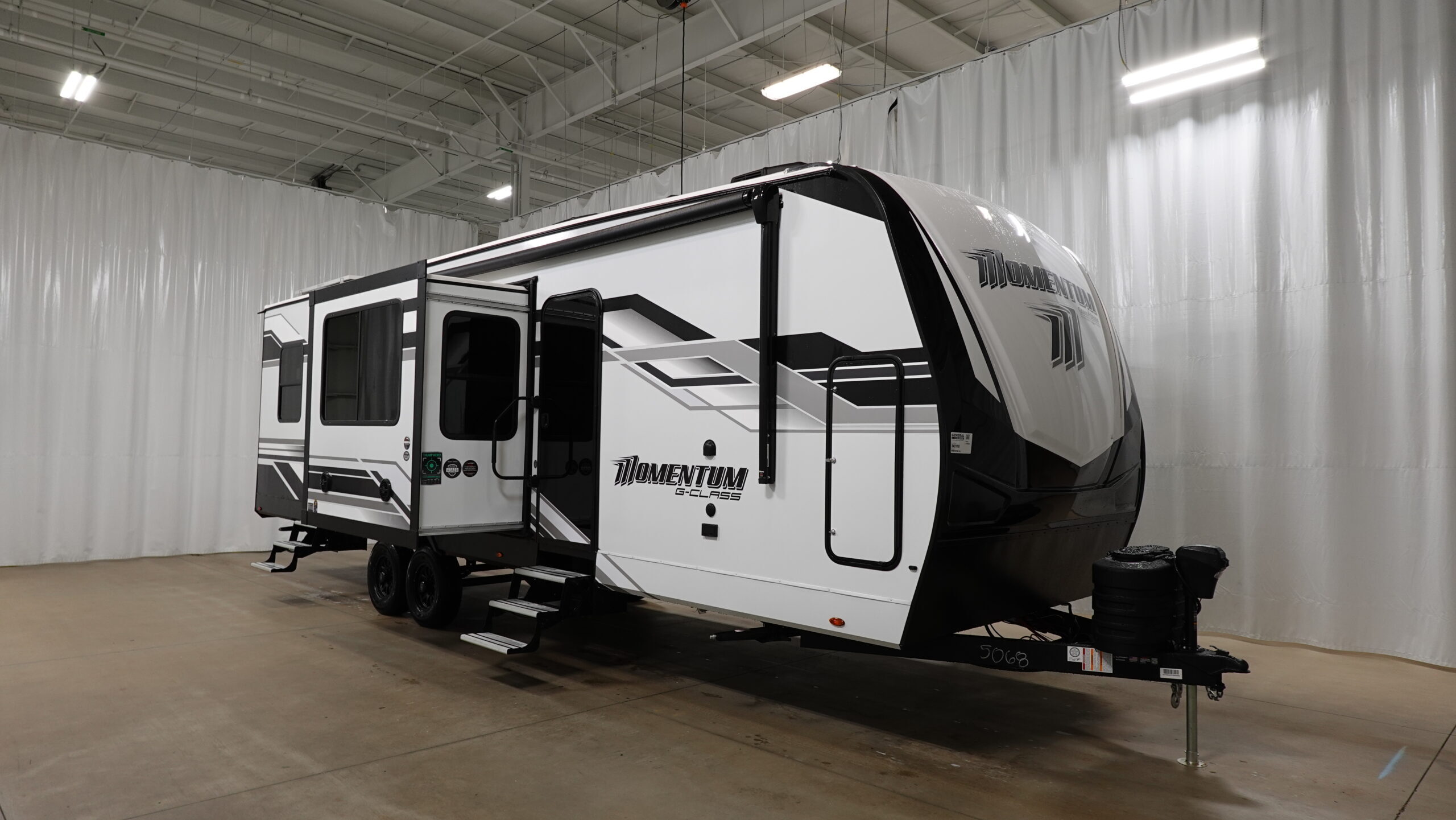 2026 Grand Design MOMENTUM G-Class 31G Travel Trailer Toy Hauler RV