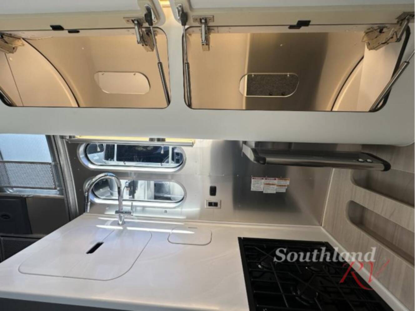 A photo of this 2026 Airstream Globetrotter 30RB Queen