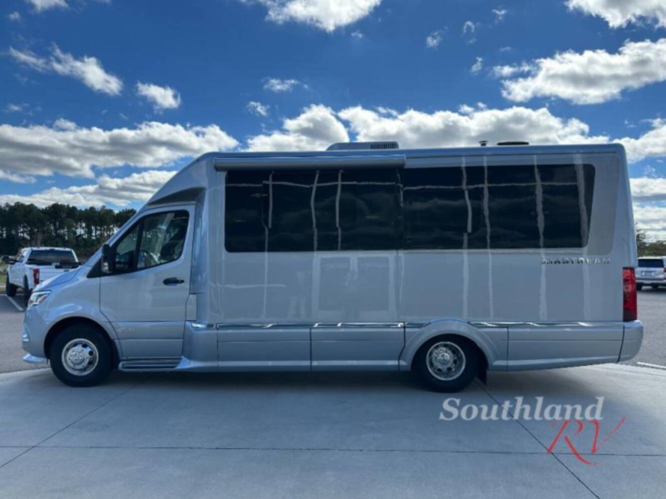 A photo of this 2026 Airstream Atlas Murphy Suite