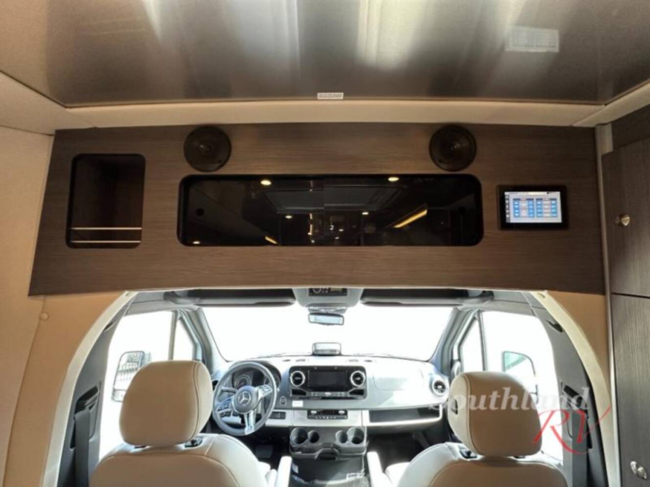 A photo of this 2026 Airstream Atlas Murphy Suite