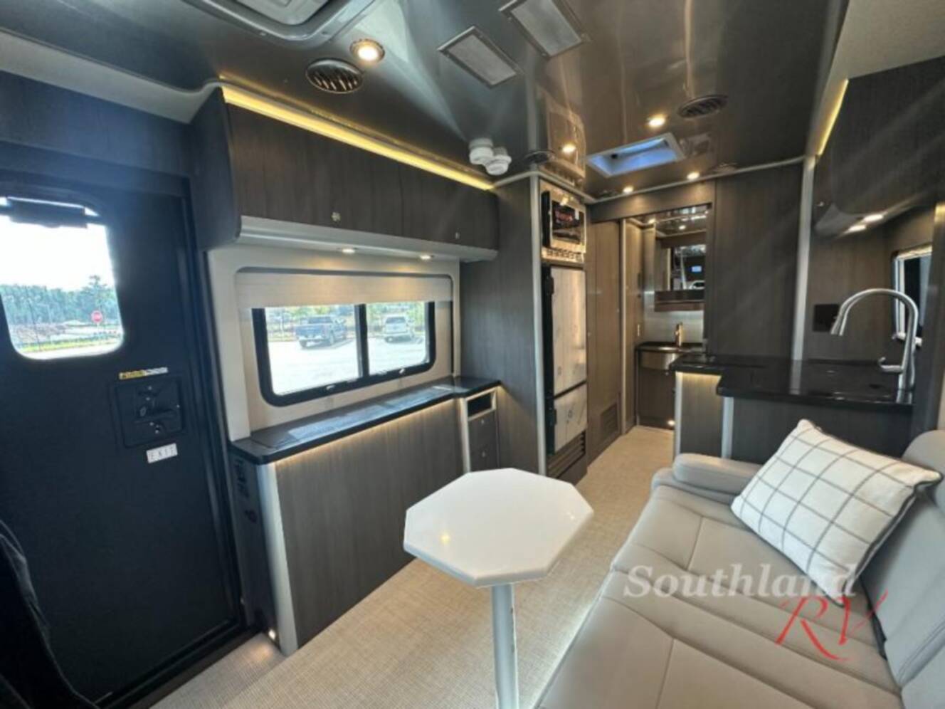 A photo of this 2026 Airstream Atlas Murphy Suite