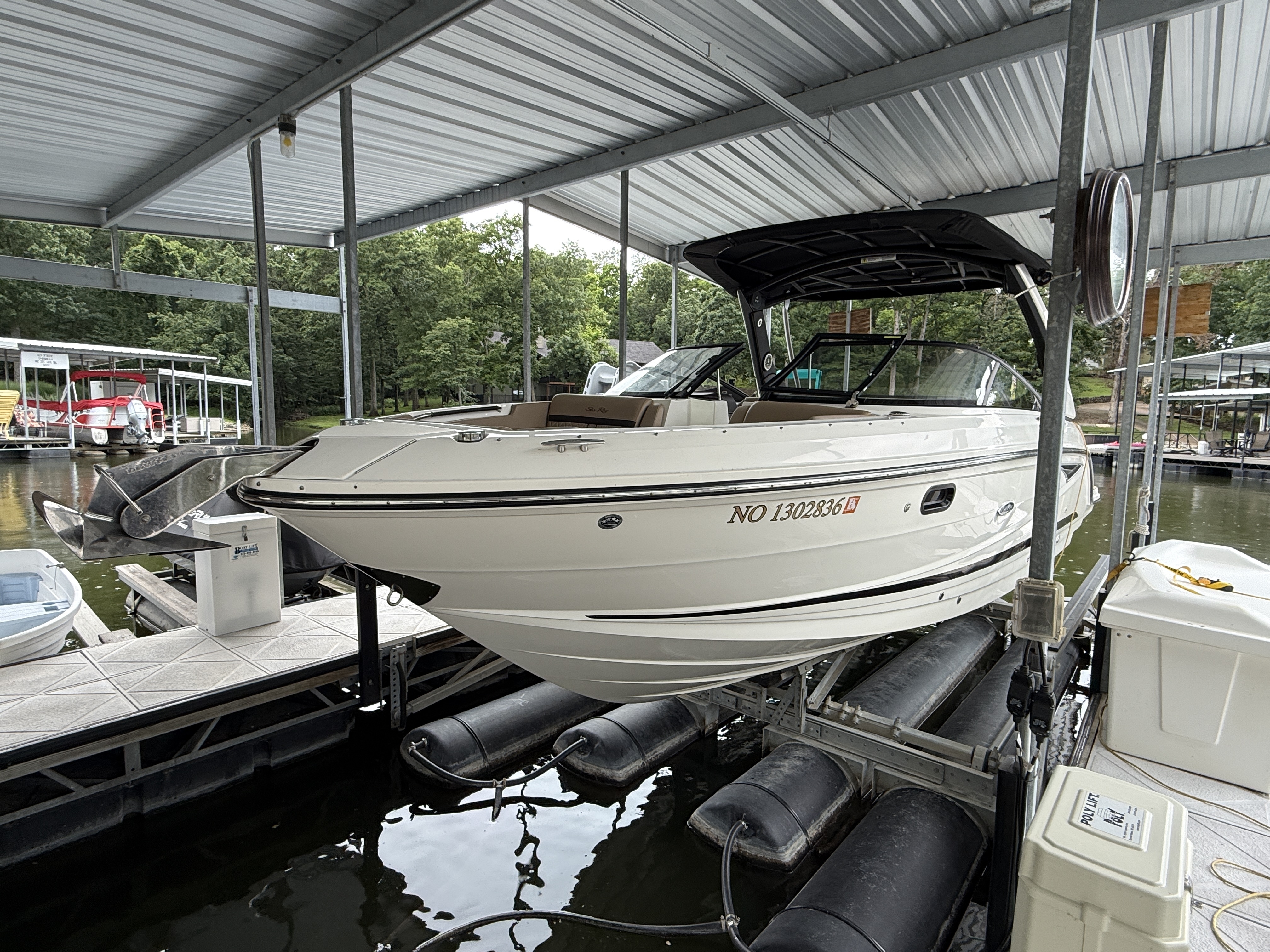2017 Sea Ray 280 SLX W 230 in lake ozark MO