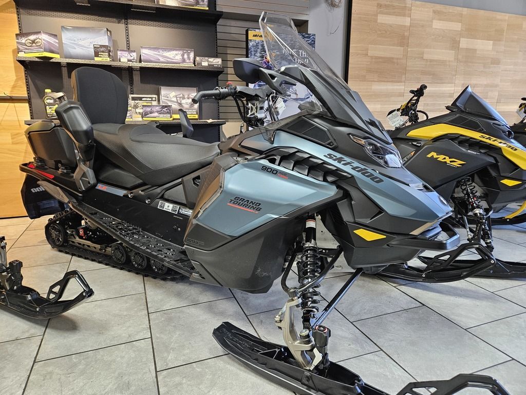 2026 Ski-Doo Grand Touring LE with Platinum Package 900 ACE Turbo 900 ACE 137 in new windsor NY