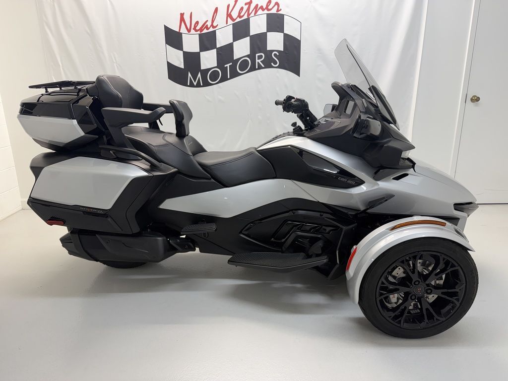2023 Can-Am Spyder RT Limited Dark Wheels SPYDER RT LIMITED DARK WHEELS in Winston Salem, NC