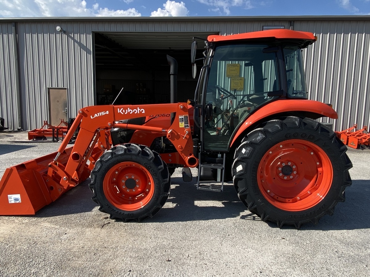 2026 KUBOTA M7060 HDC12 in Marshall, MO