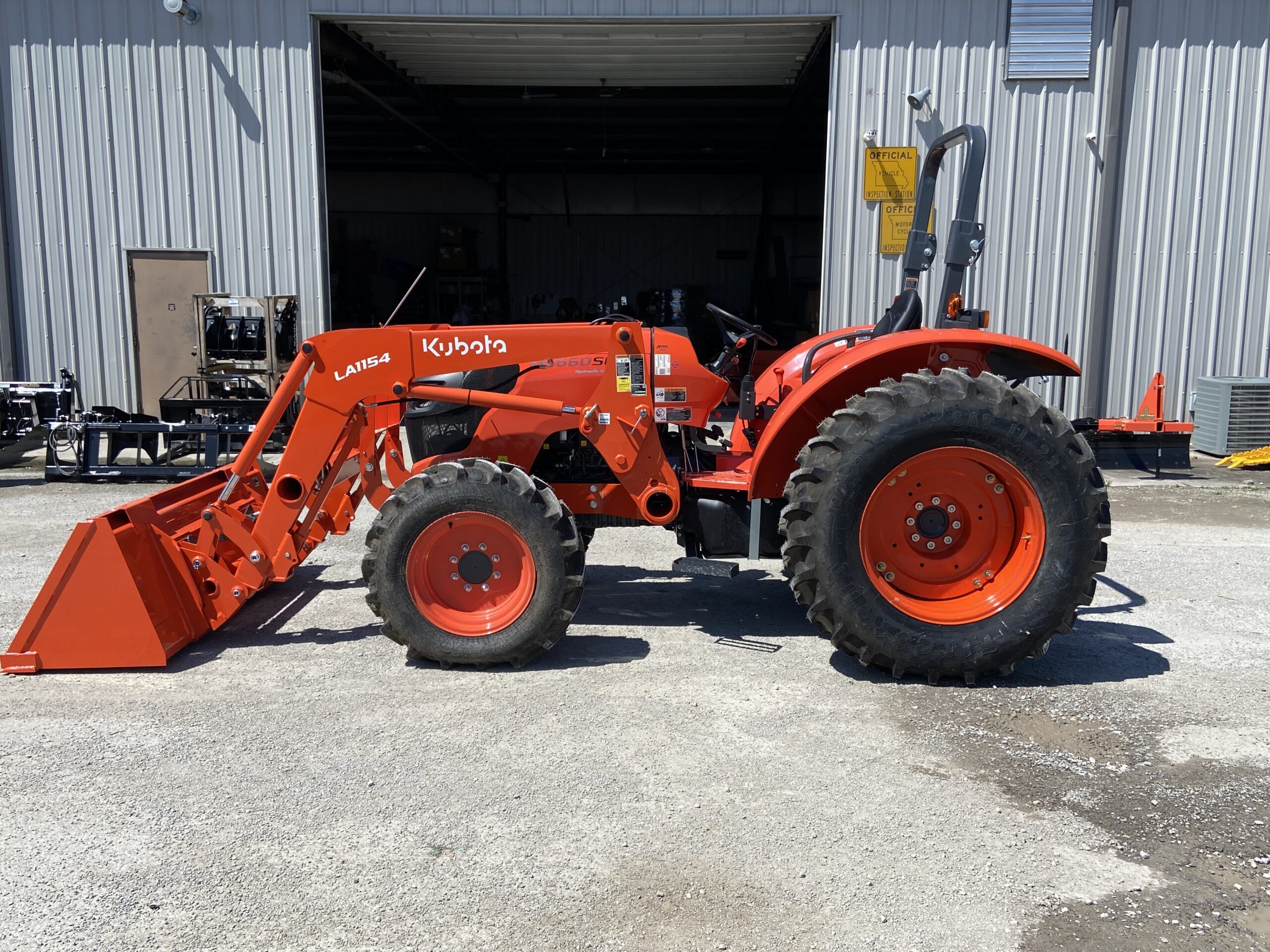 2026 KUBOTA M5660SU in Marshall, MO
