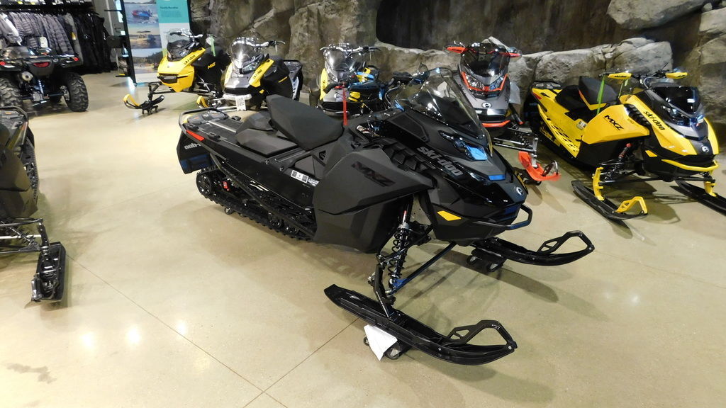 2026 Ski-Doo MXZ® Adrenaline® 850 E-TEC 137_Black 850 E-TEC 137 1.25 in kalamazoo MI