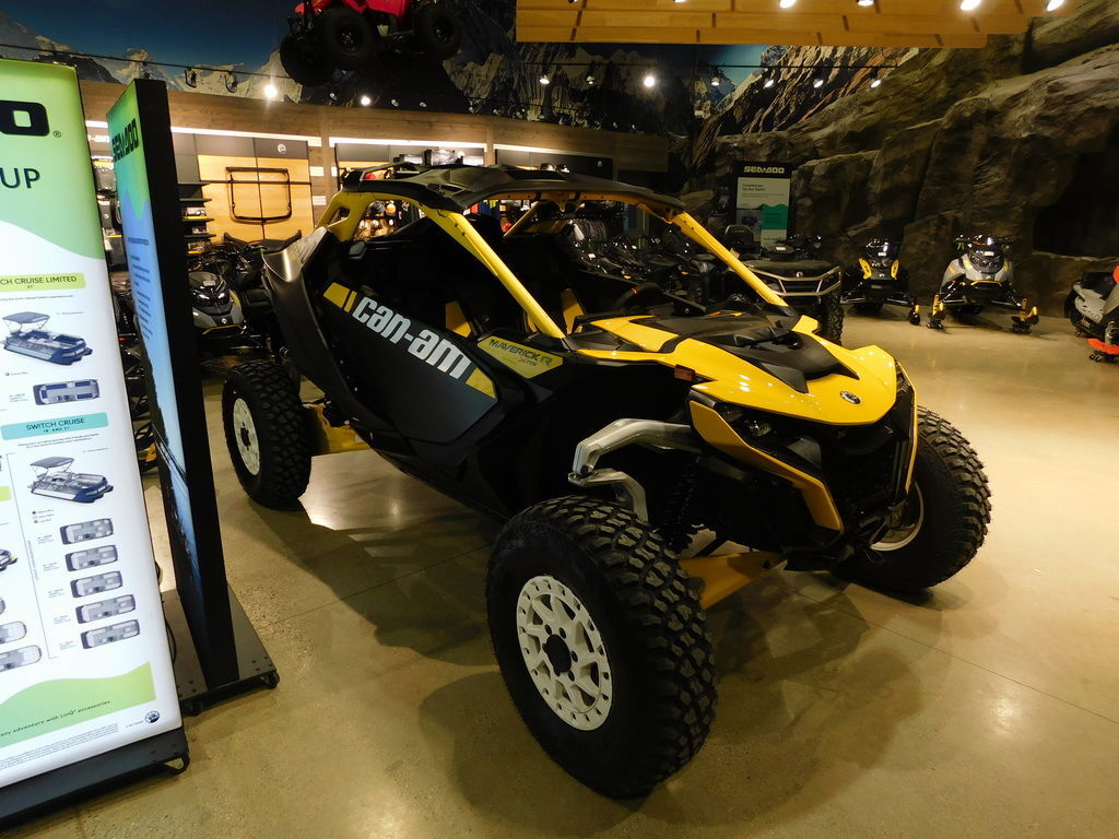 2024 Can-Am Maverick R X RS Carbon Black & Neo Yellow in kalamazoo MI
