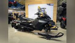 2022 Ski-Doo Mach Z Rotax® 900 ACE Turbo R 2-ply RipSaw II 1. Snowmobile snowmobile