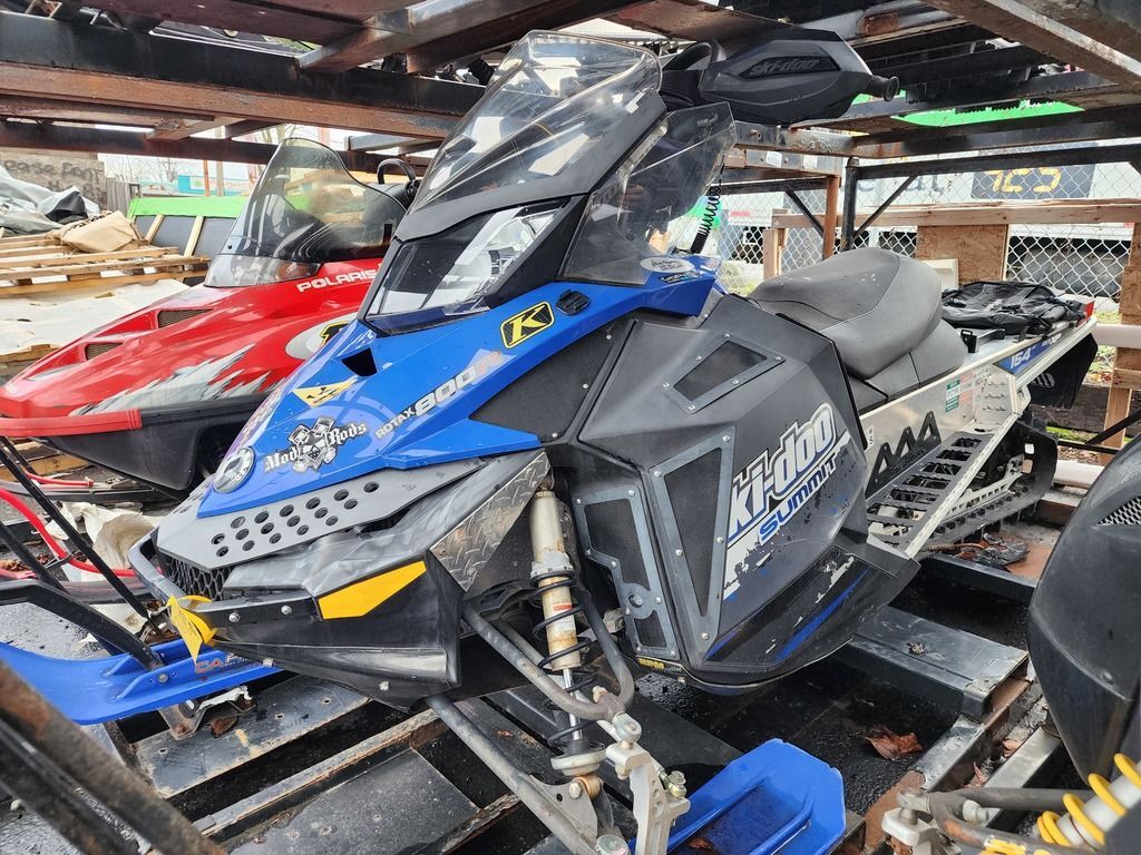 2010 Ski-Doo Summit Everest 154 800R Power T.E.K. in enumclaw WA