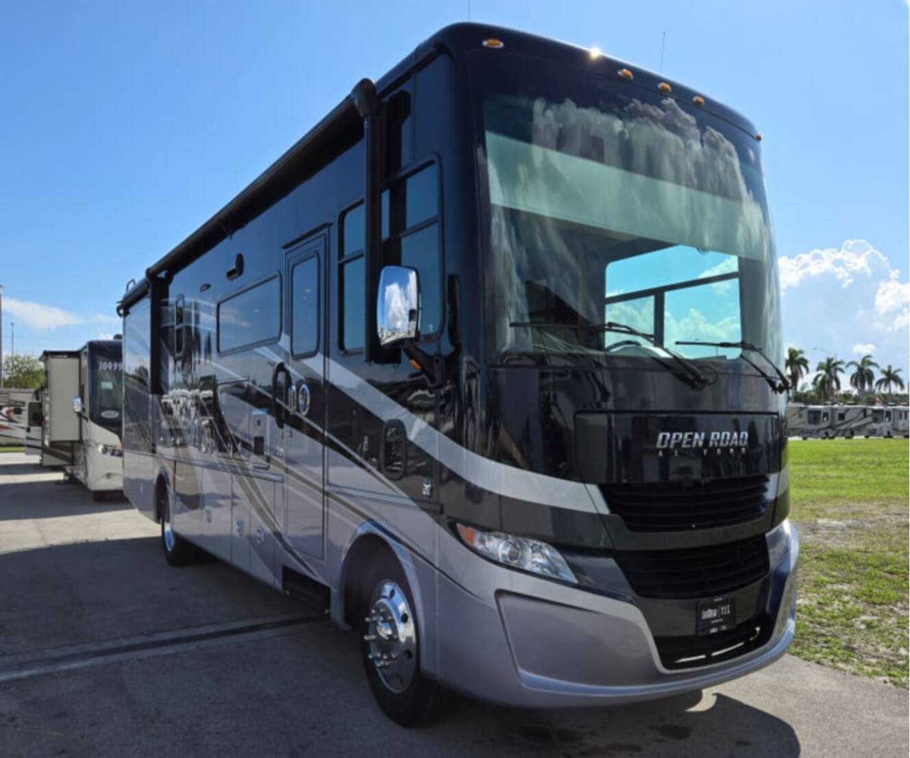 A photo of this 2021 Tiffin OPEN ROAD 32SA