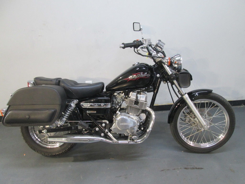2006 Honda® Rebel in Lewis Center, OH