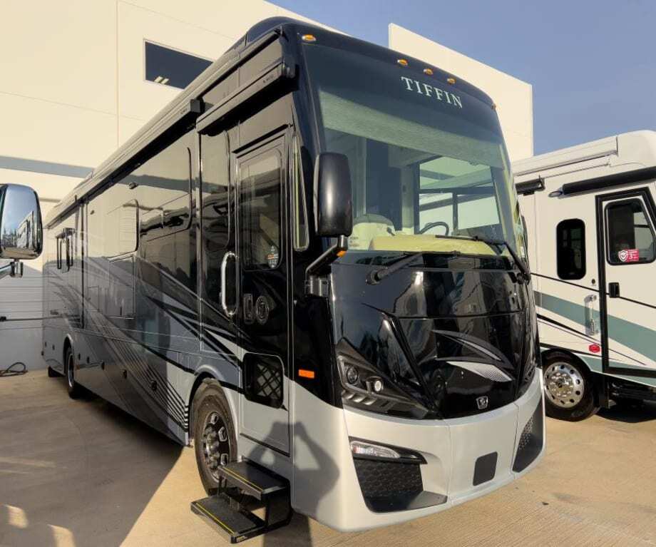 2026 Tiffin PHAETON 40IH RV