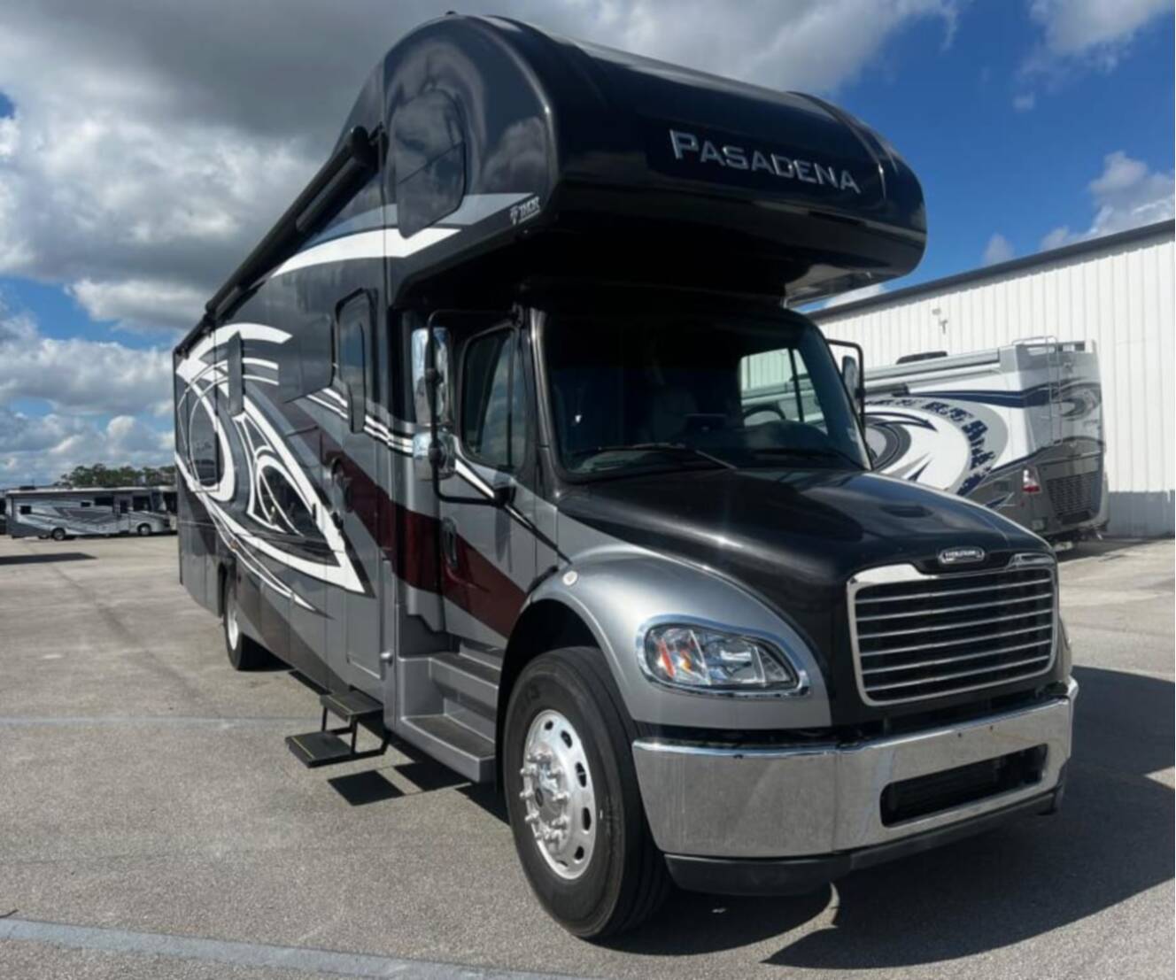A photo of this 2023 Thor Motor Coach PASADENA 38MX