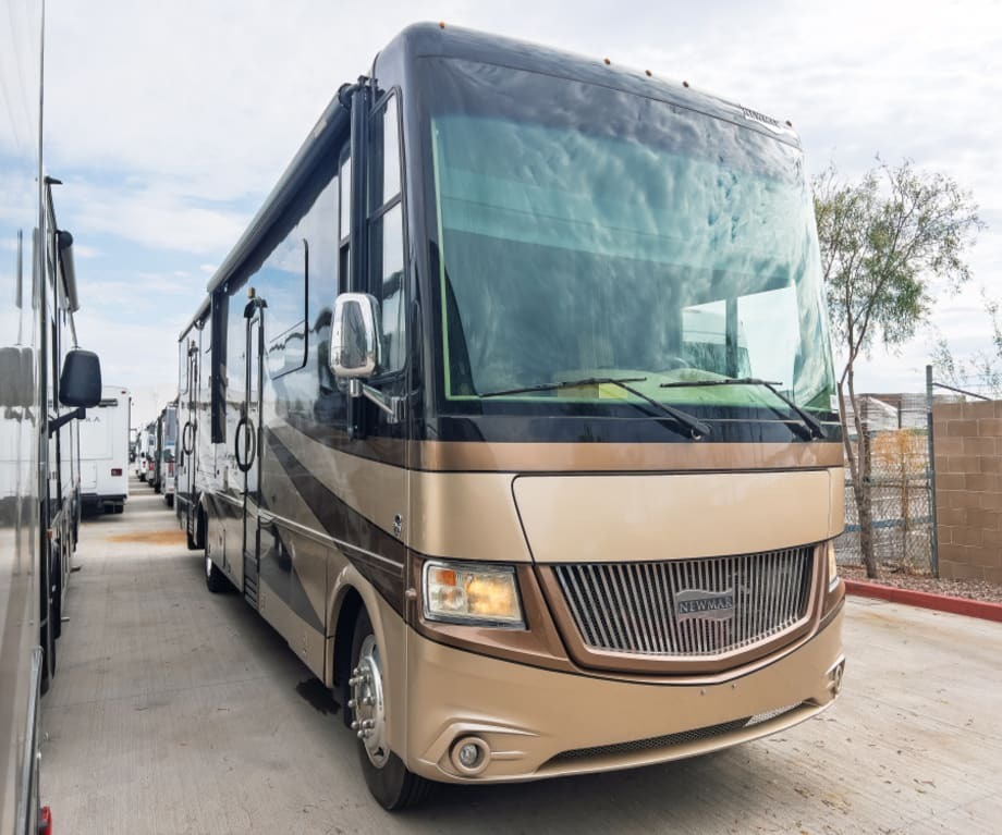 2017 Newmar CANYON STAR 3921 in mesa AZ