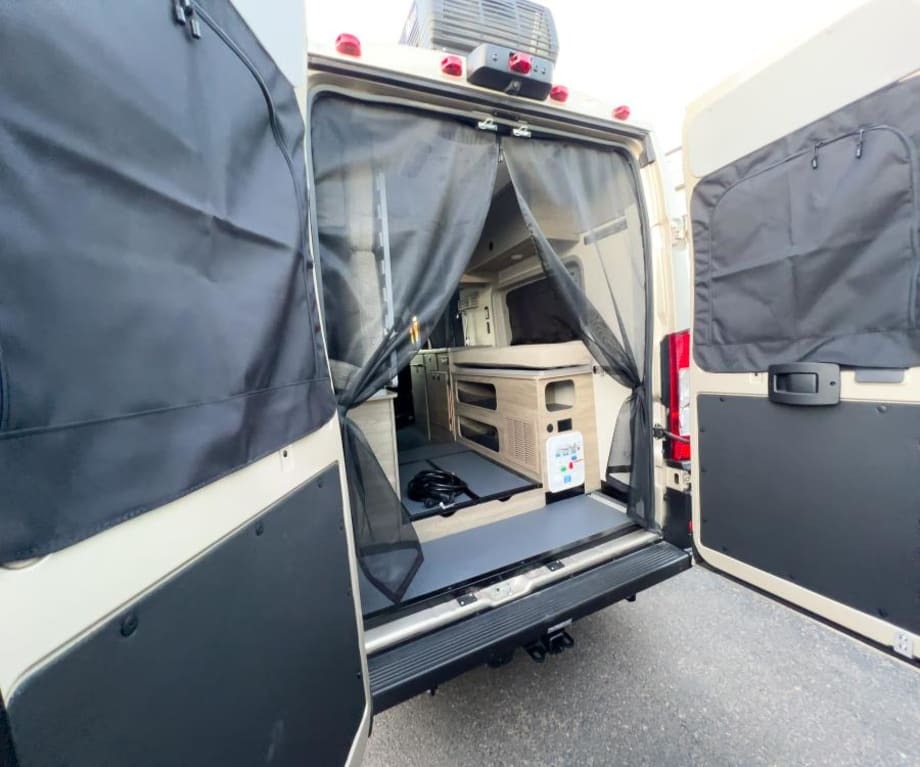 2026 Winnebago SOLIS BUT59PX in san diego CA