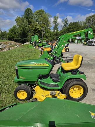 2004 John Deere GT235 in Knoxville, TN