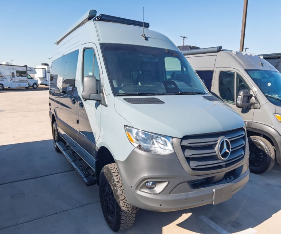 2027 Thor Motor Coach SANCTUARY 19A-S RV