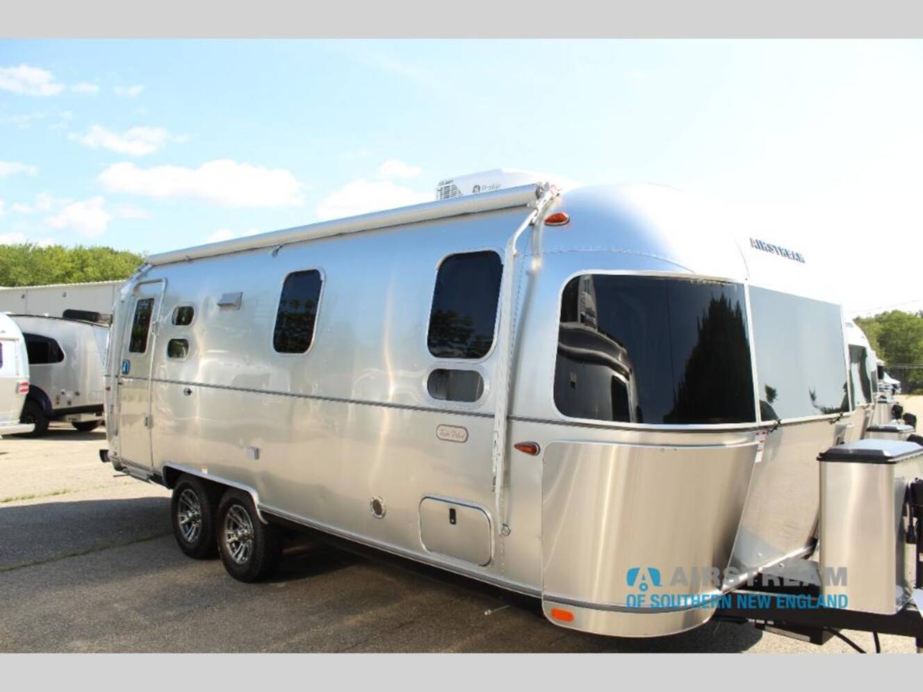 A photo of this 2026 Airstream Trade Wind 25FBQ