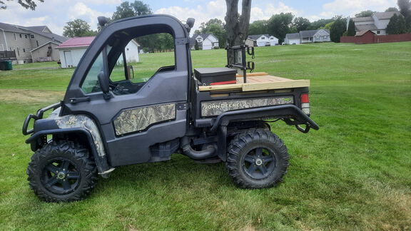 2016 John Deere XUV 825i in Kinsman, OH