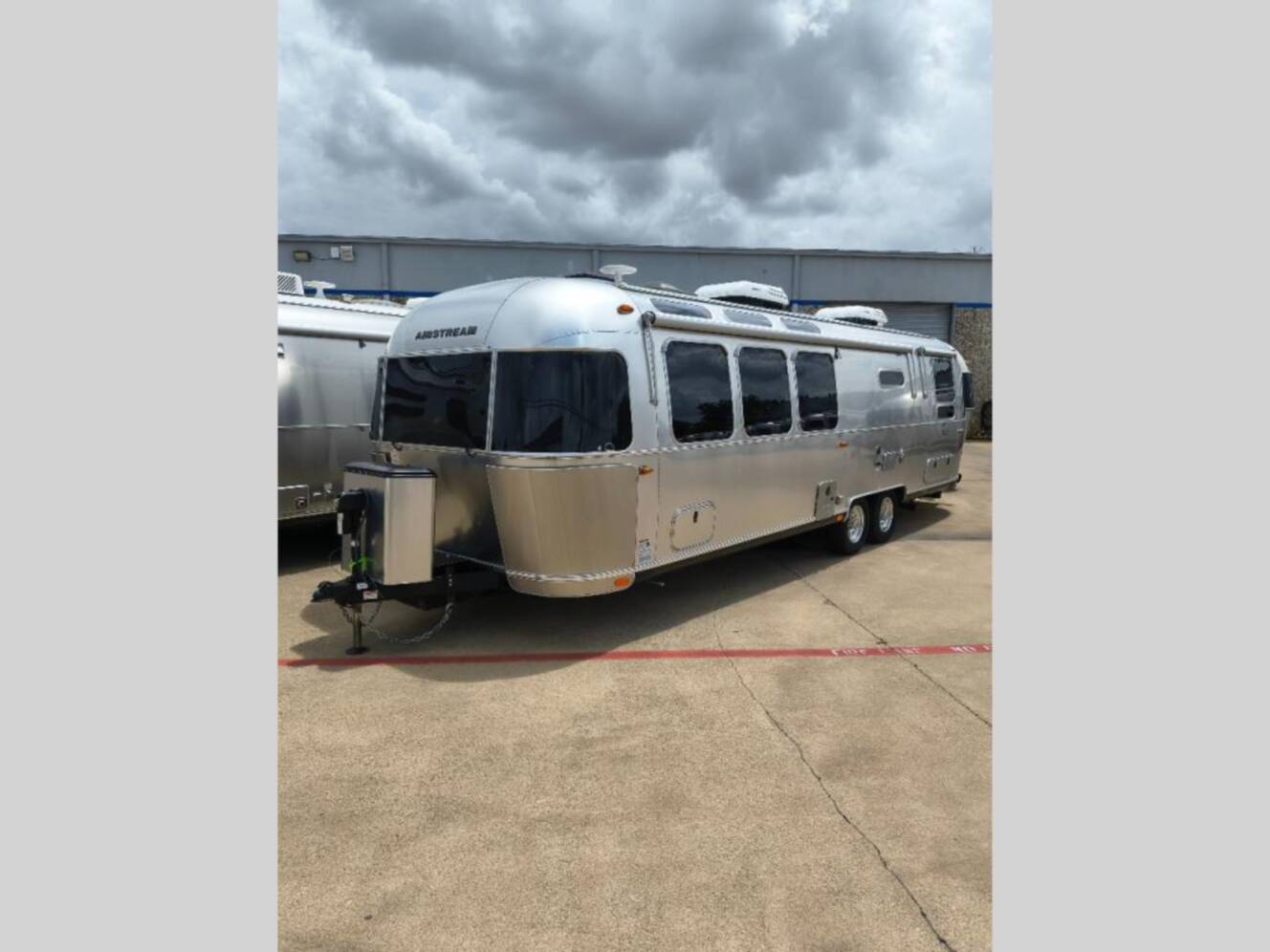 A photo of this 2021 Airstream Globetrotter 30RB Twin