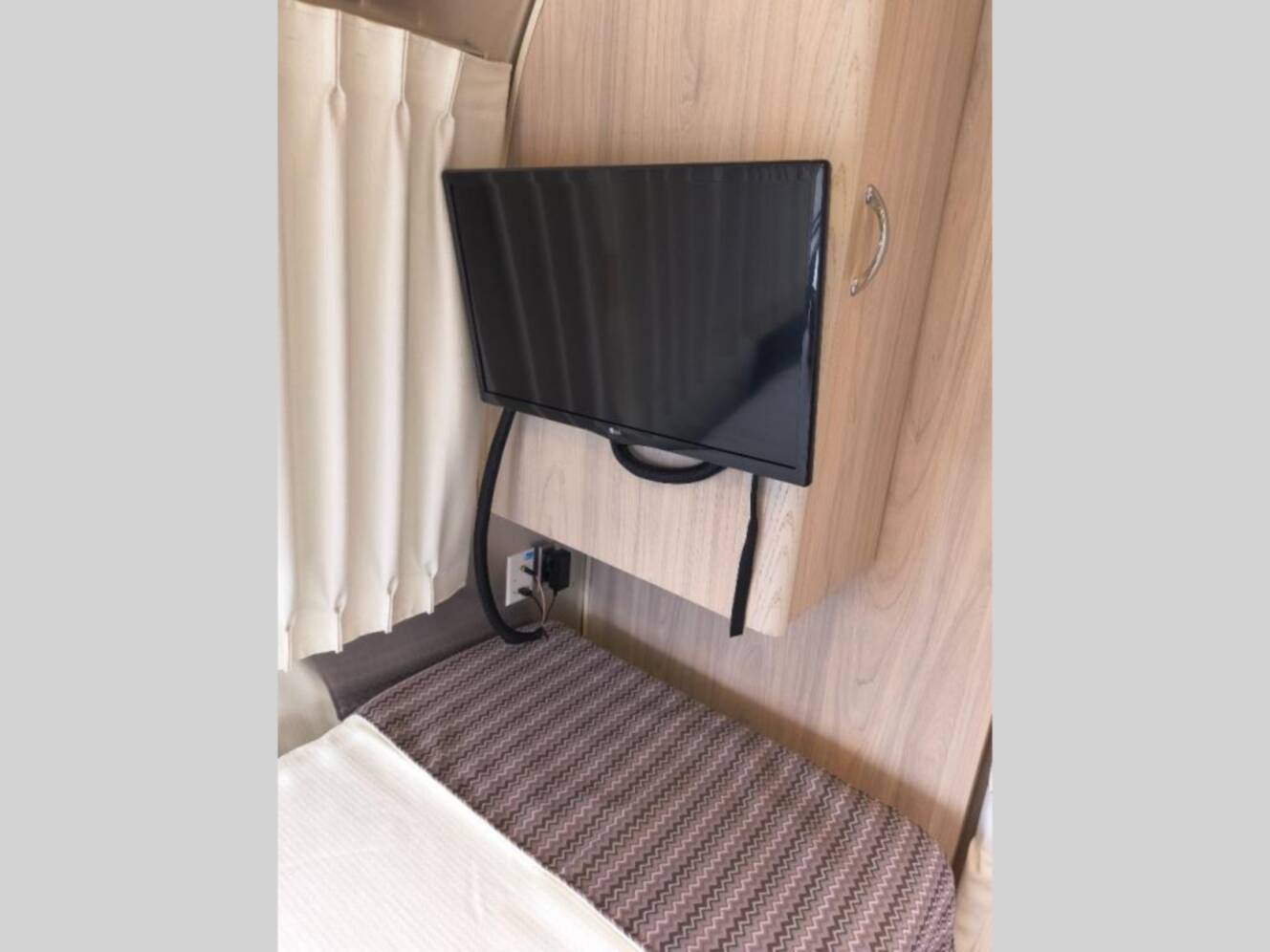 A photo of this 2021 Airstream Globetrotter 30RB Twin