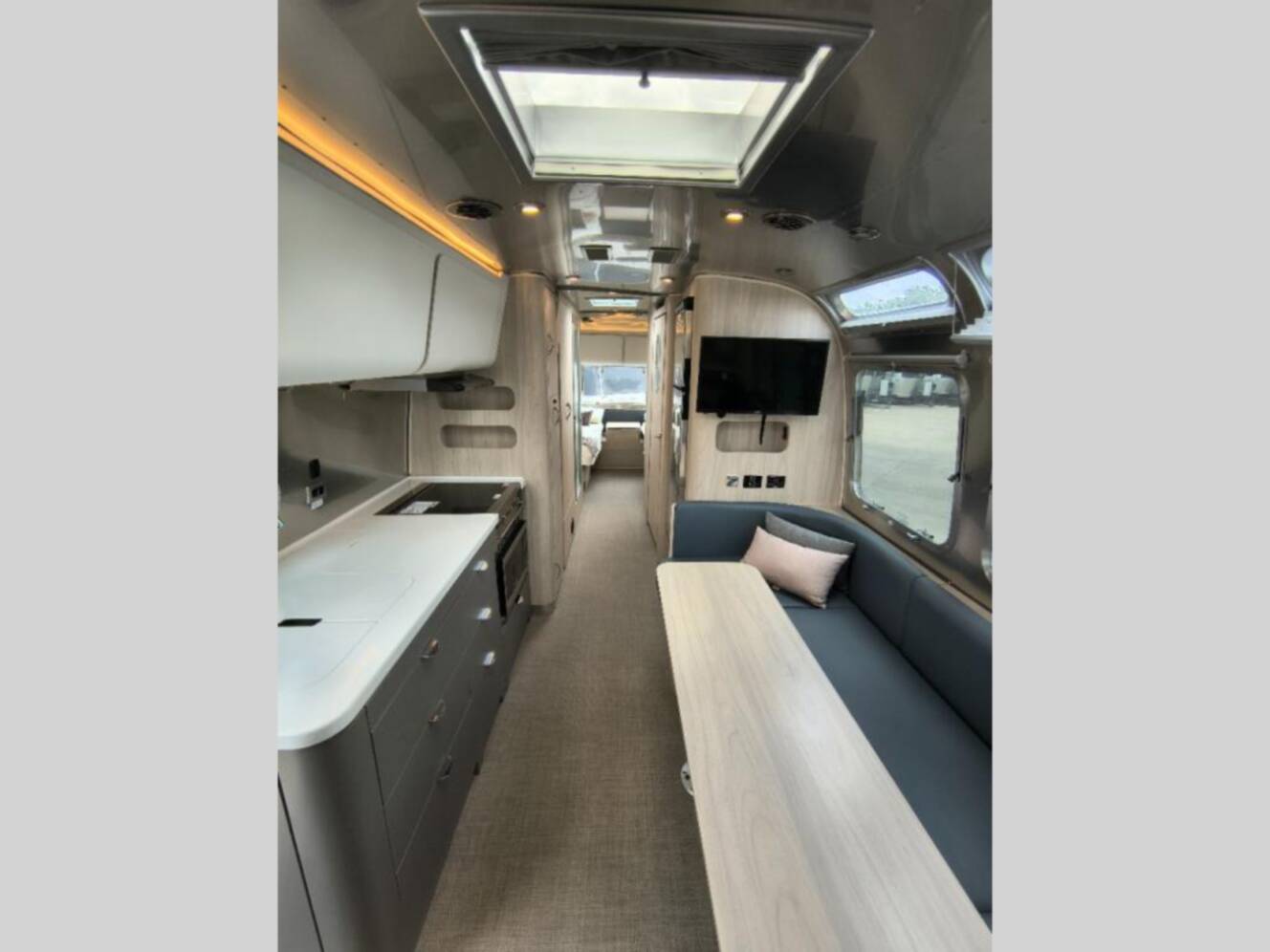 A photo of this 2021 Airstream Globetrotter 30RB Twin