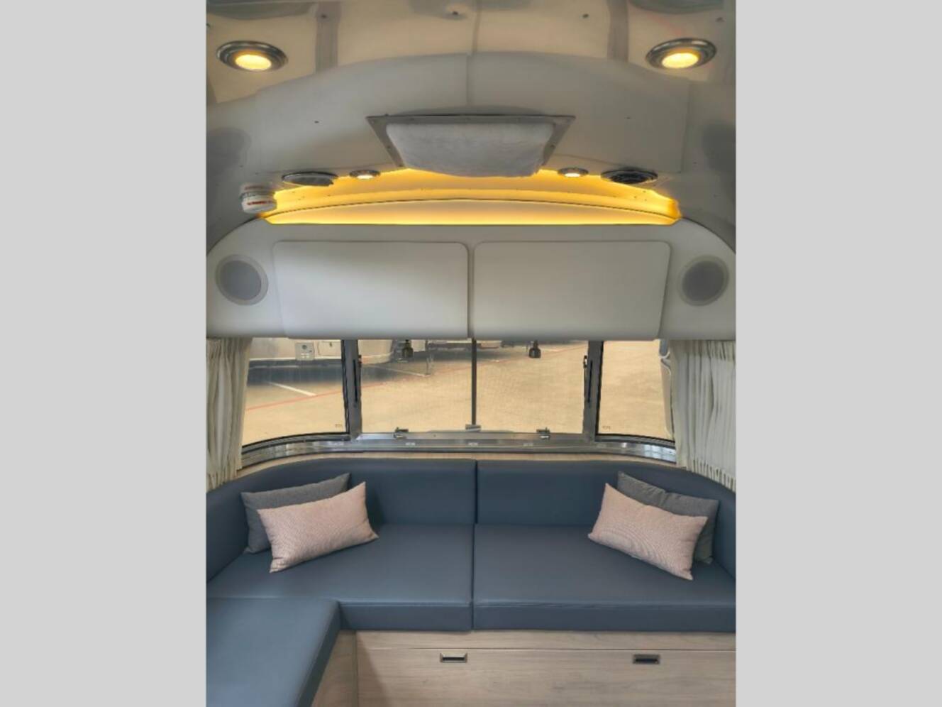 A photo of this 2021 Airstream Globetrotter 30RB Twin